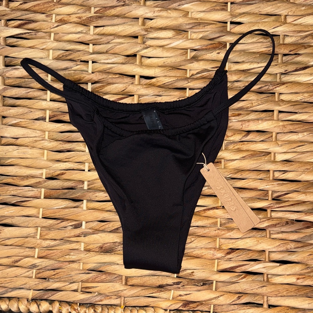 SKIMS BIKINI BOTTOMS